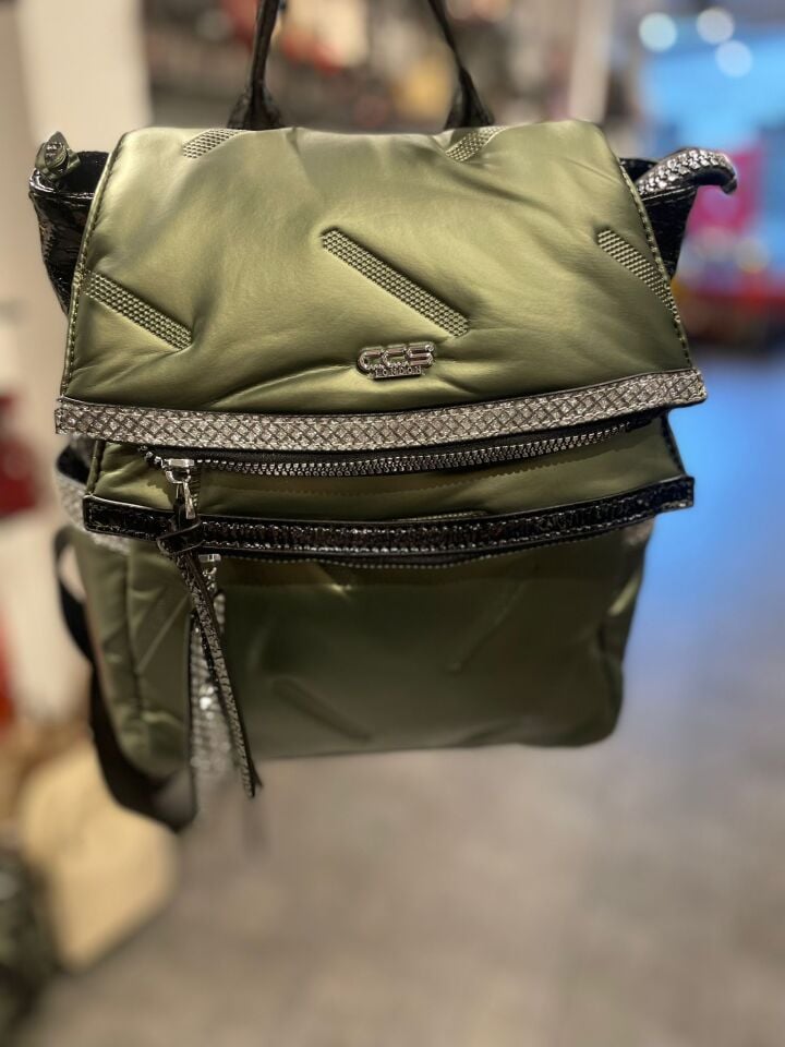 Yeşil Kadın Sırt Çantası