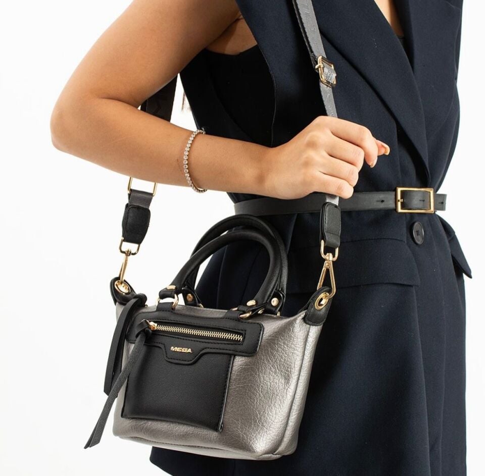 Siyah Kadın Çapraz Omuz Çantası