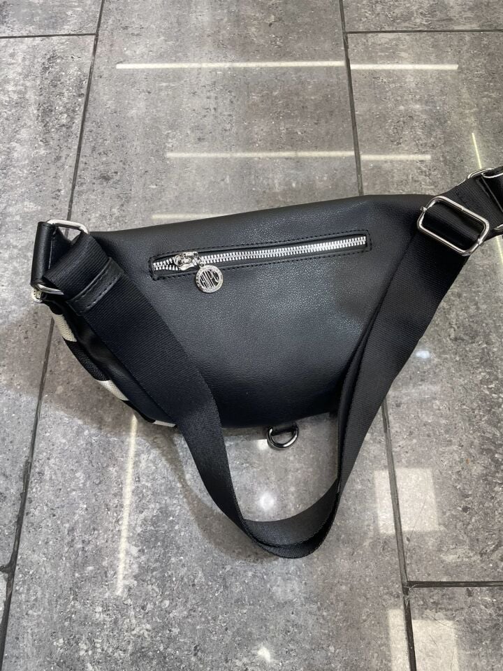 Siyah Çizgili Body Bag Kadın Çantası