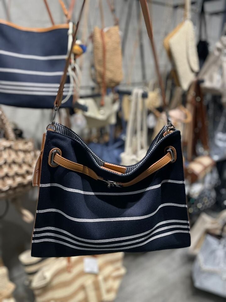 Lacivert Çizgili Tokalı Kadın Çantası
