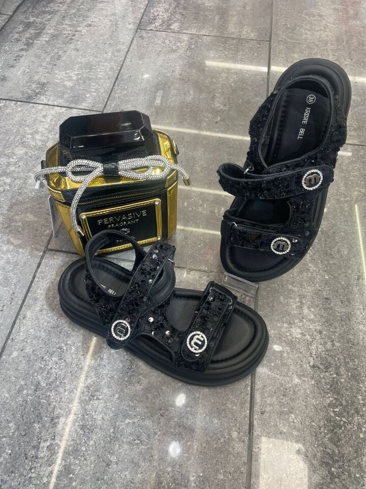 Siyah Parfüm Tasarımlı Çanta & Siyah Taşlı Sandalet