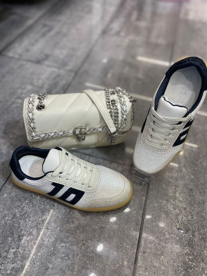 Beyaz Kadın Çanta & Lacivert Taşlı Spor Ayakkabı 40